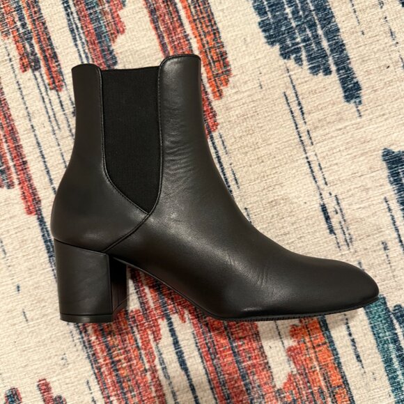 Stuart Weitzman Black Leather Chelsea Booties sz 5 EUC - Picture 5 of 8